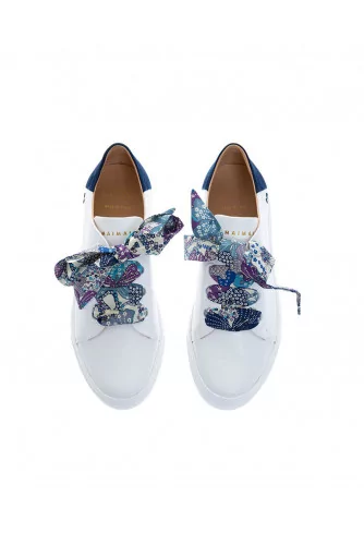 Sneakers with natural leather with floral lace