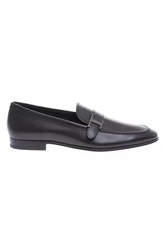 Mocassin Tod's noir avec patte et "T" en métal semelle cuir pour homme