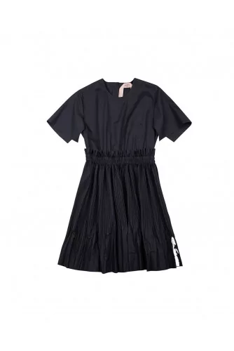 Short sleeved poplin cotton dress with pleated skirt