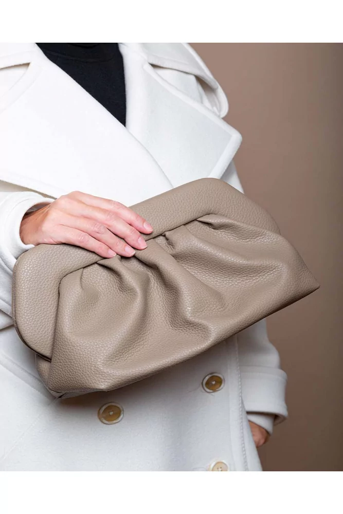 Themoirè - Sac pochette XL en cuir recomposé et bandoulière ajustable - taupe