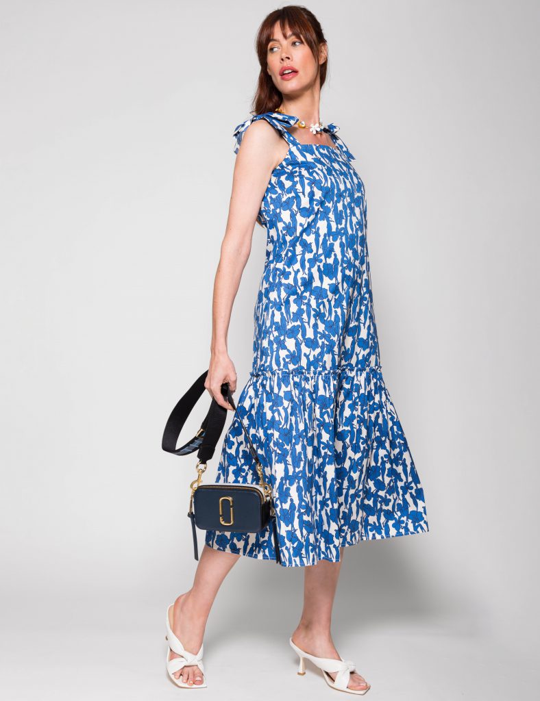 Robe à bretelles avec imprimé fleuri de Tory Burch pour les Total Looks du mois de juillet
