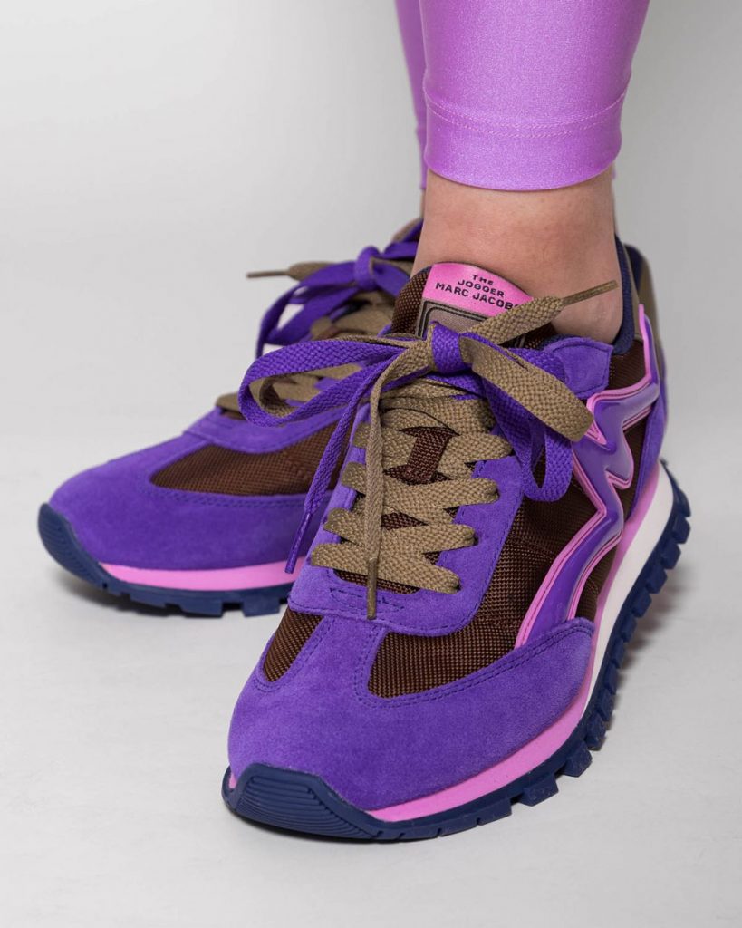 modèle "The Jogger" de Marc Jacobs pour femme