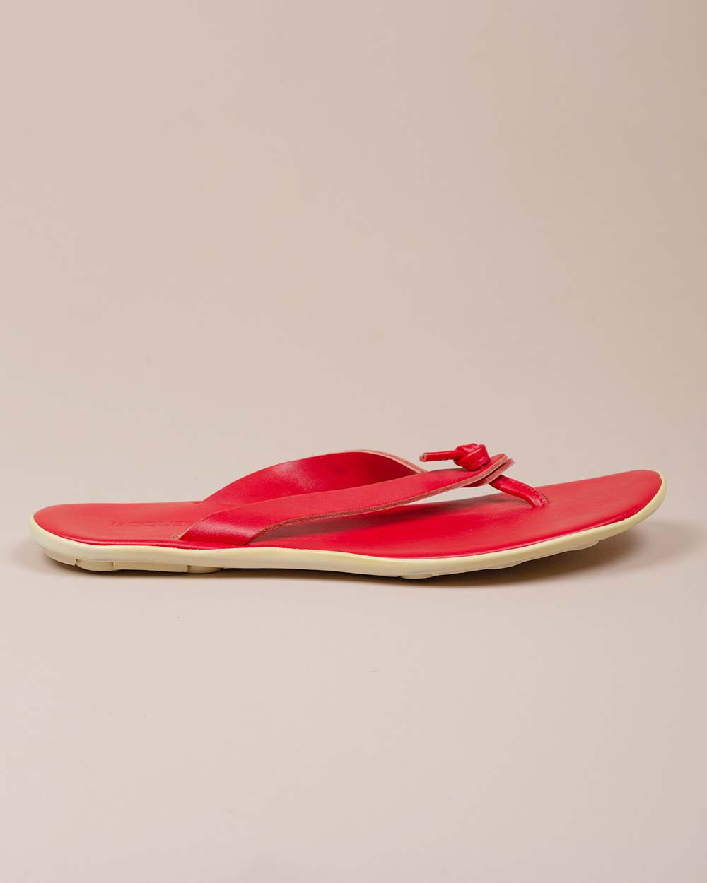 Tongs en cuir avec semelle blanche